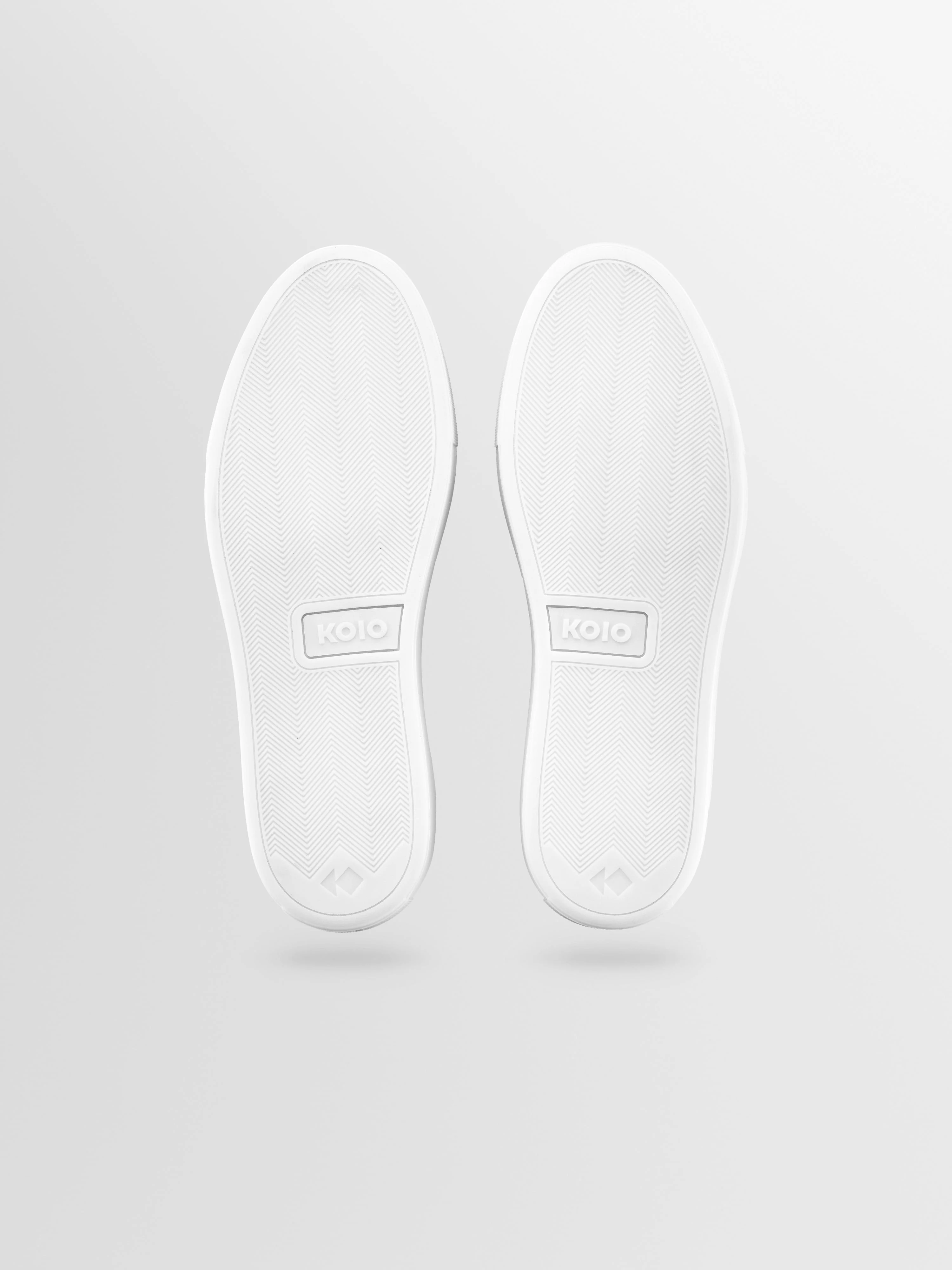 Capri Leather Sneaker in Onyx Wide Fit - Image 6